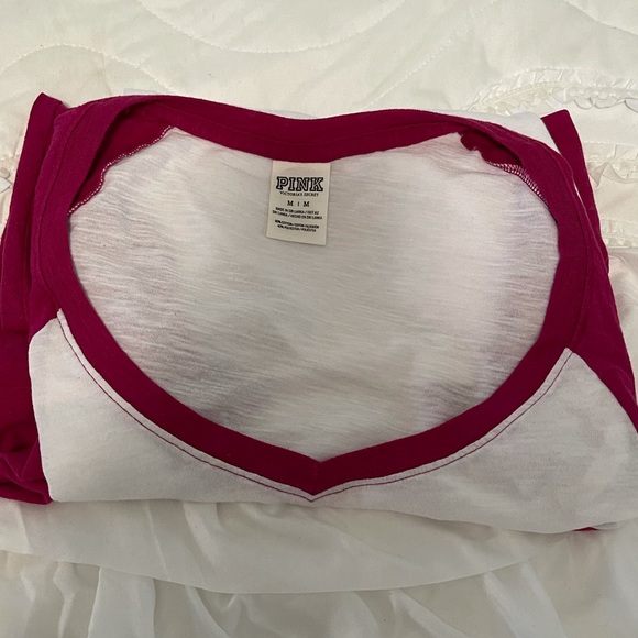 ⭕️Pink Victoria Secret Tee Shirt.   M - Picture 3 of 5